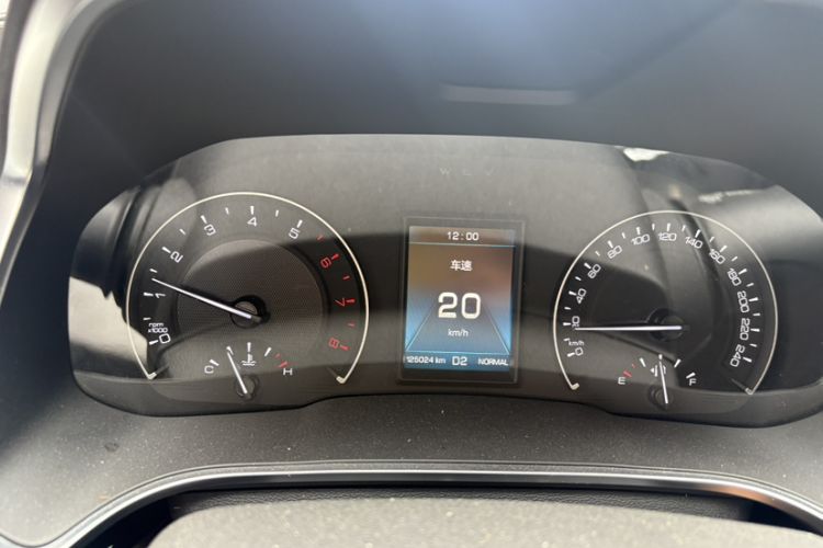 Used Wey VV5 2017 2.0T Ultra-Luxury Version Odometer Close Up