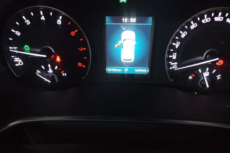 Used Wey VV5 2017 2.0T Ultra-Luxury Version Odometer Close Up