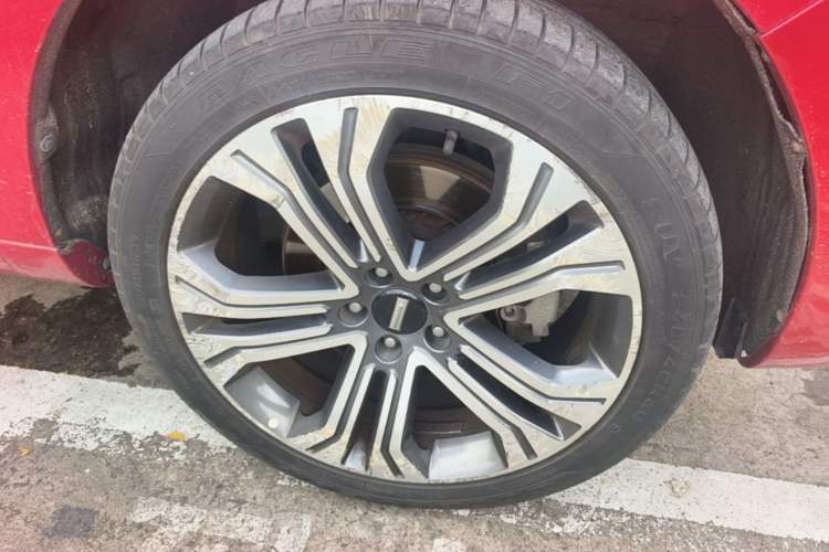 Used Wey VV5 2017 2.0T Flagship Edition Right Front Wheel Hub