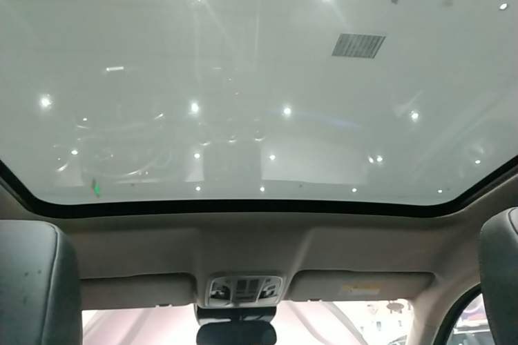 Used Wey VV5 2017 2.0T Ultra-Luxury Version Headliner