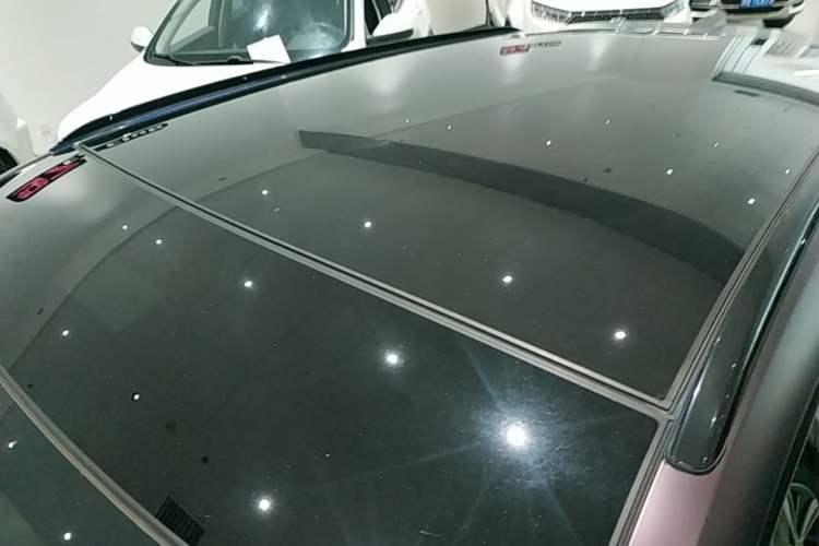 Used Wey VV5 2017 2.0T Ultra-Luxury Version Roof