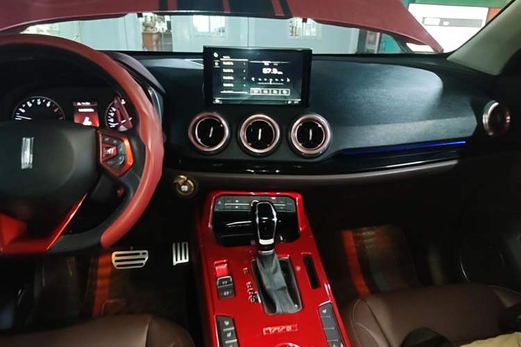 Used Wey VV5 2017 2.0T Ultra-Luxury Version Audio And AC Panel