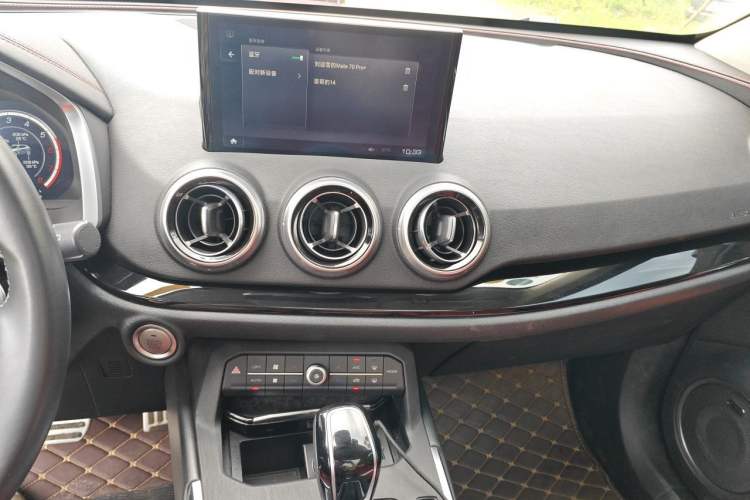 Used Wey VV5 2017 2.0T Flagship Edition Audio And AC Panel