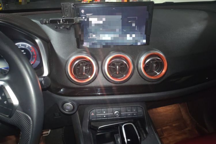 Used Wey VV5 2017 2.0T Flagship Edition Audio And AC Panel