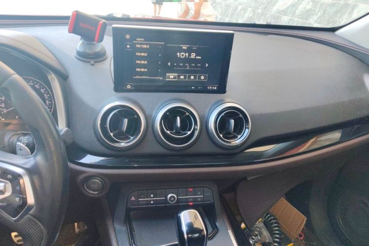 Used Wey VV5 2017 2.0T Ultra-Luxury Version Audio And AC Panel