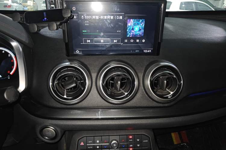 Used Wey VV5 2017 2.0T Flagship Edition Audio And AC Panel