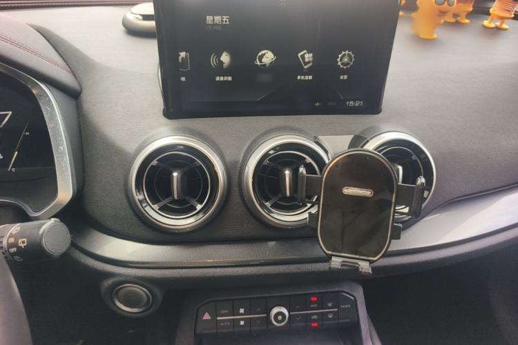 Used Wey VV5 2017 2.0T Flagship Edition Audio And AC Panel