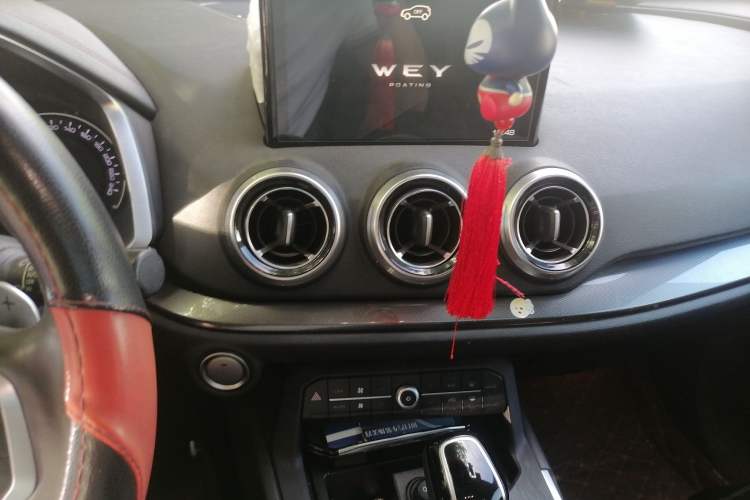 Used Wey VV5 2017 2.0T Ultra-Luxury Version Audio And AC Panel