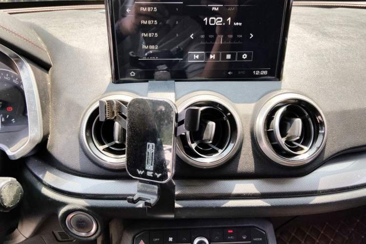 Used Wey VV5 2017 2.0T Ultra-Luxury Version Audio And AC Panel