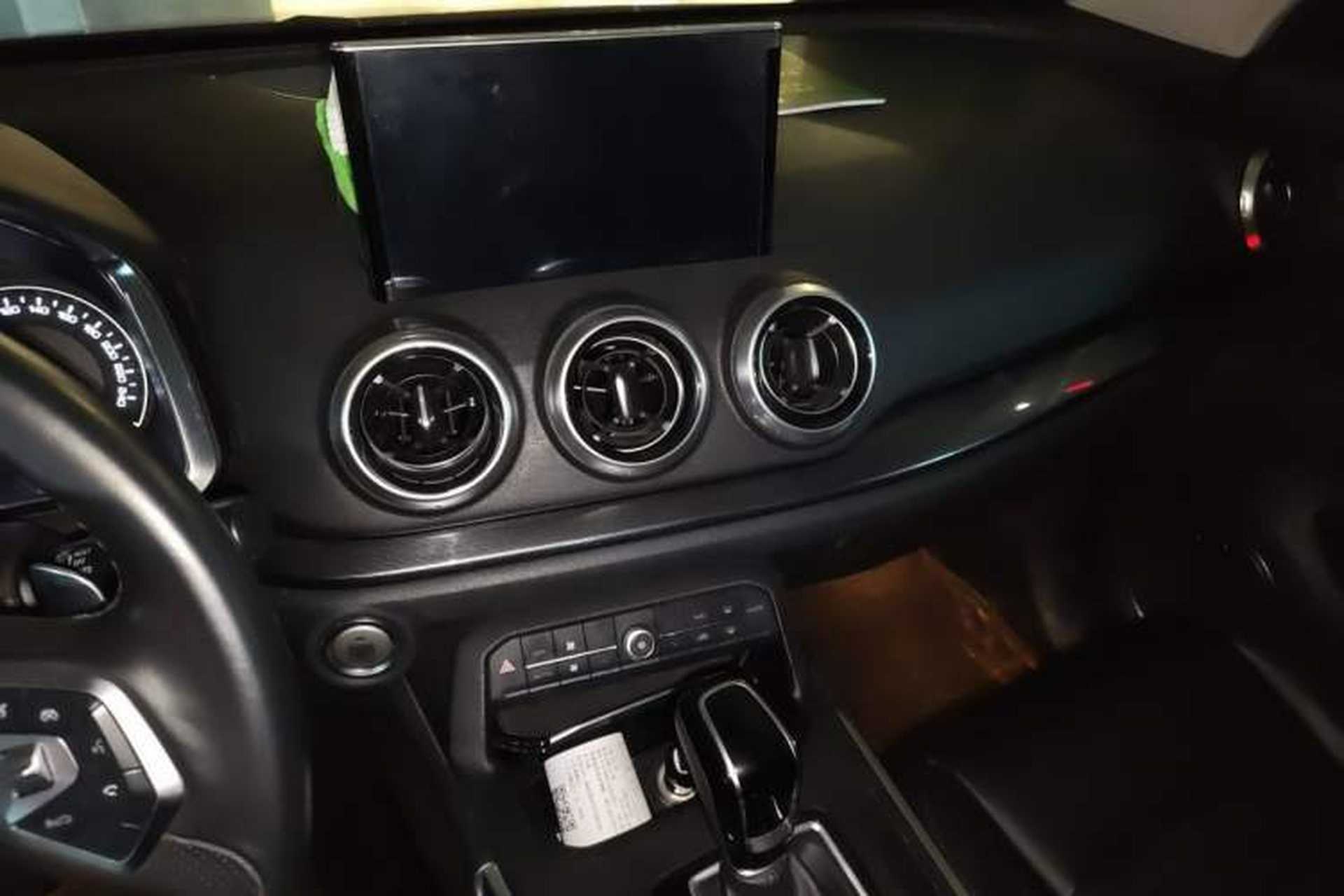 Used Wey VV5 2017 2.0T Ultra-Luxury Version Audio And AC Panel