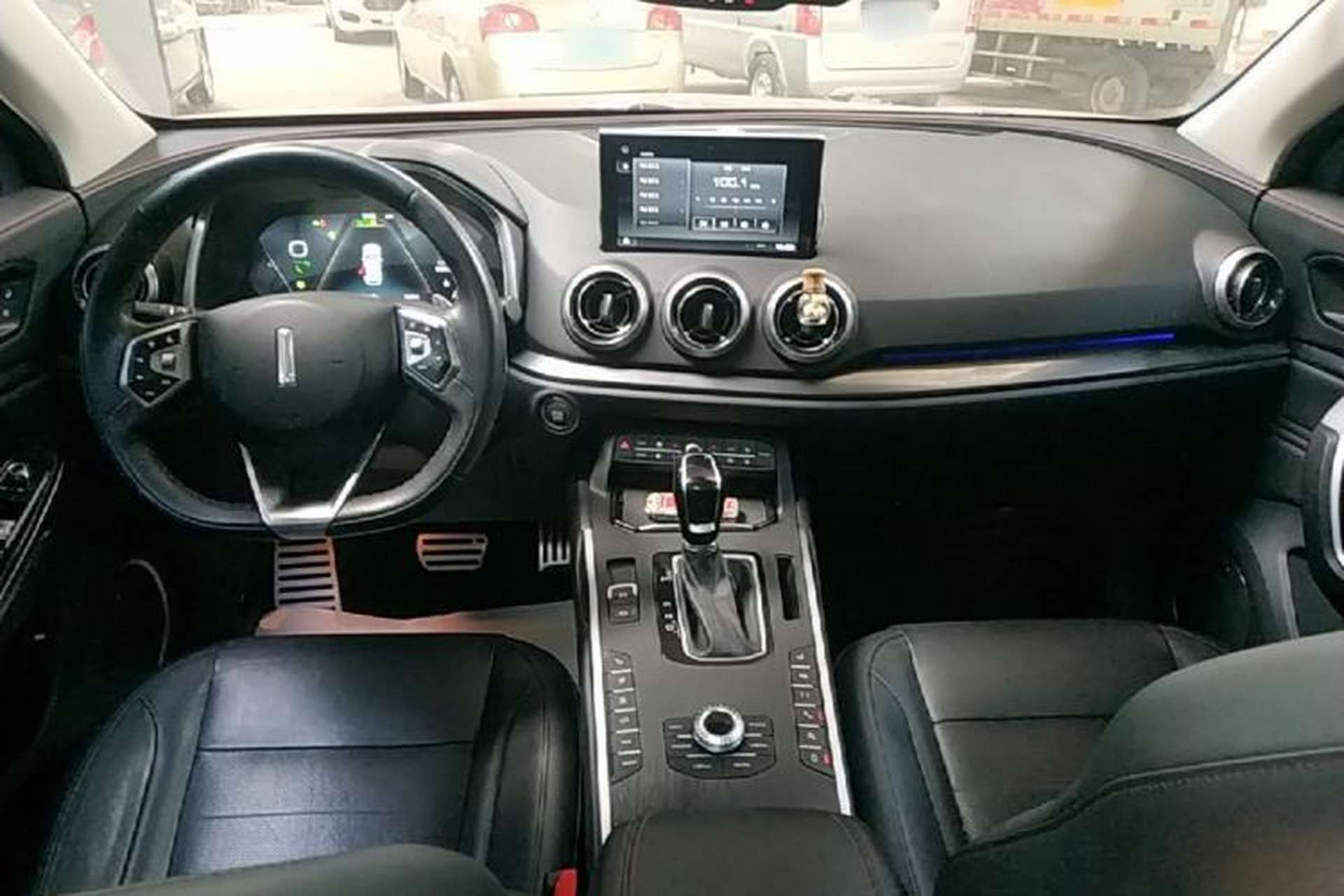 Used Wey VV5 2017 2.0T Flagship Edition Center Console
