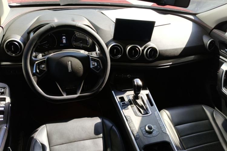Used Wey VV5 2017 2.0T Ultra-Luxury Version Center Console