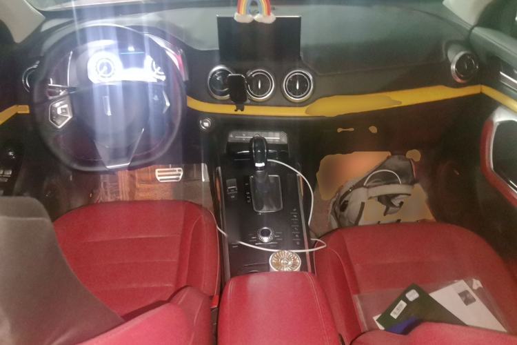 Used Wey VV5 2017 2.0T Flagship Edition Center Console