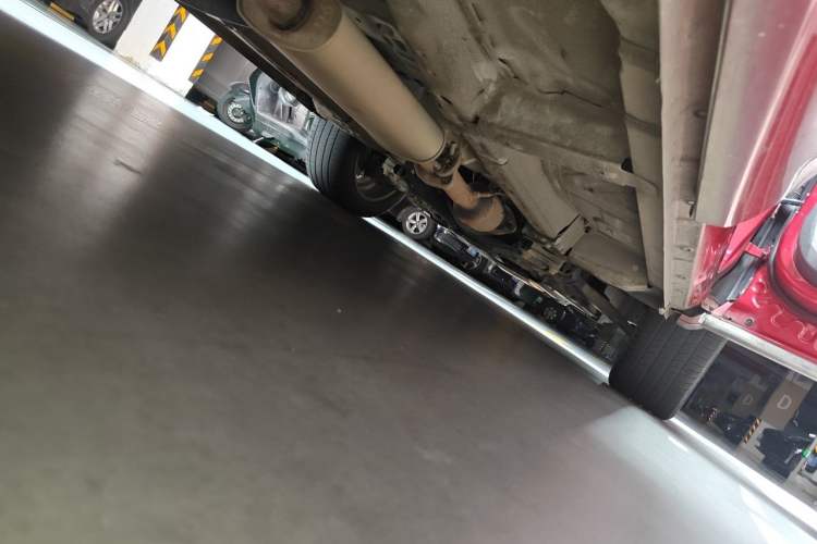 Used Wey VV5 2017 2.0T Ultra-Luxury Version Chassis Rear Right