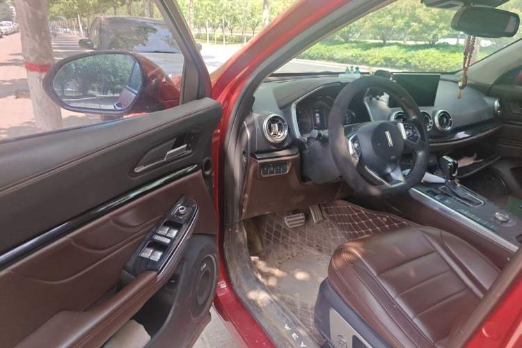 Used Wey VV5 2017 2.0T Ultra-Luxury Version Driver Seat