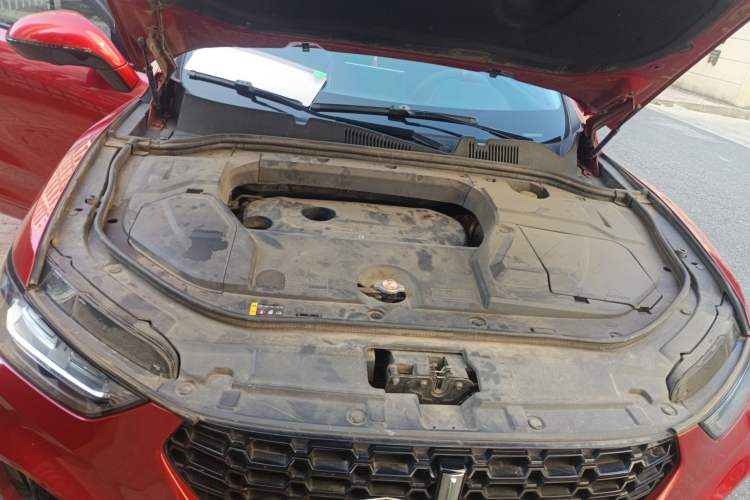 Used Wey VV5 2017 2.0T Ultra-Luxury Version Engine Bay