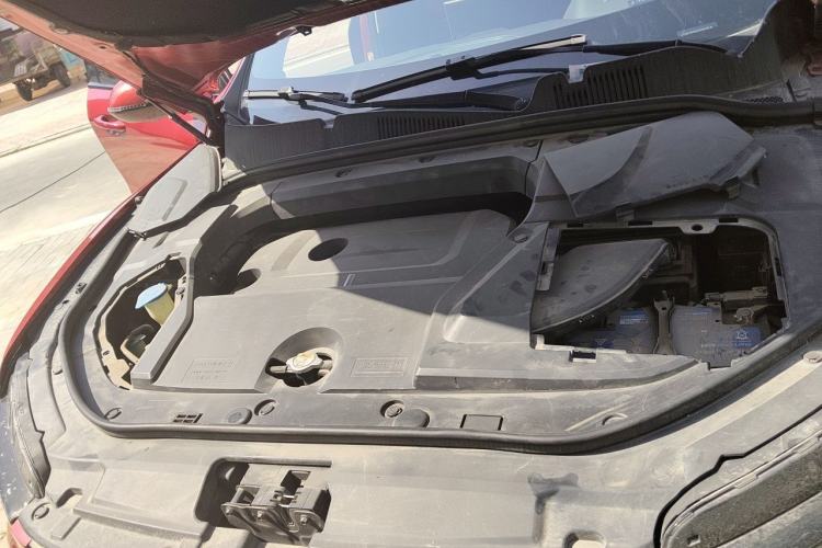 Used Wey VV5 2017 2.0T Ultra-Luxury Version Engine Bay
