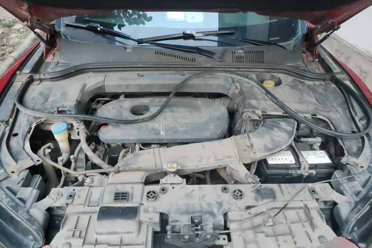 Used Wey VV5 2017 2.0T Flagship Edition Engine Bay