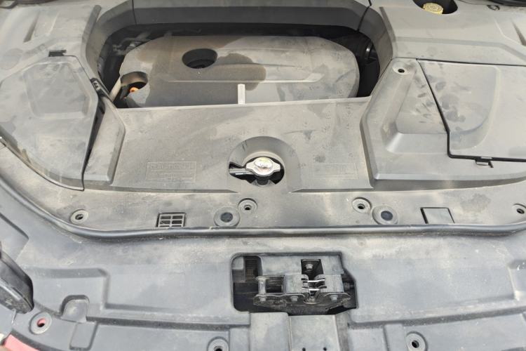 Used Wey VV5 2017 2.0T Flagship Edition Engine Bay