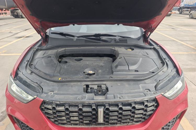 Used Wey VV5 2017 2.0T Flagship Edition Engine Bay