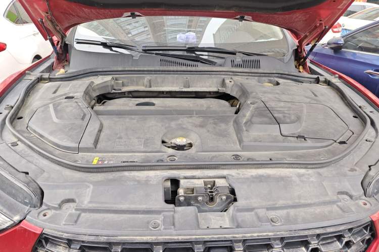 Used Wey VV5 2017 2.0T Ultra-Luxury Version Engine Bay