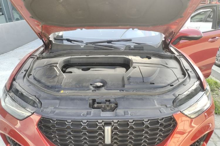 Used Wey VV5 2017 2.0T Flagship Edition Engine Bay