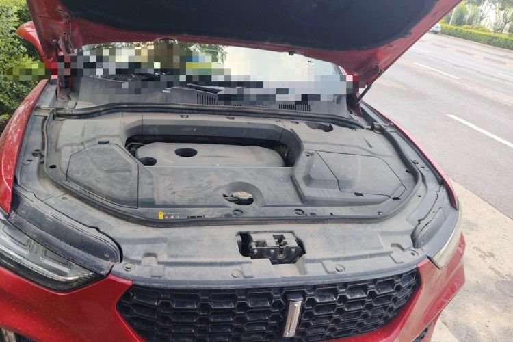 Used Wey VV5 2017 2.0T Flagship Edition Engine Bay