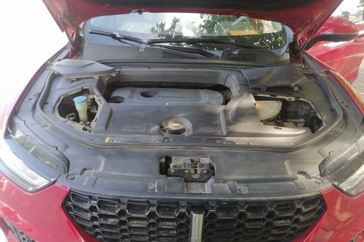 Used Wey VV5 2017 2.0T Ultra-Luxury Version Engine Bay