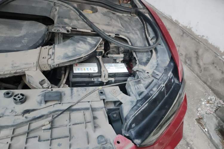 Used Wey VV5 2017 2.0T Flagship Edition Engine Bay Left