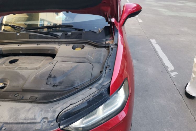 Used Wey VV5 2017 2.0T Ultra-Luxury Version Engine Bay Left