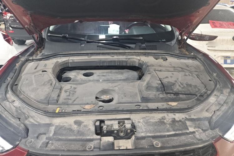 Used Wey VV5 2017 2.0T Ultra-Luxury Version Engine Bay