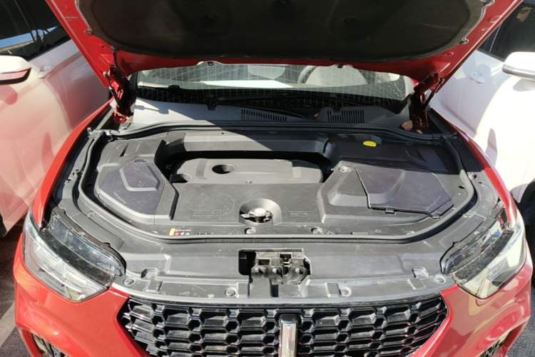 Used Wey VV5 2017 2.0T Ultra-Luxury Version Engine Bay