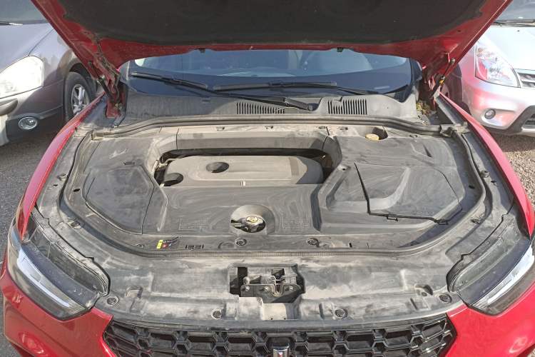 Used Wey VV5 2017 2.0T Ultra-Luxury Version Engine Bay