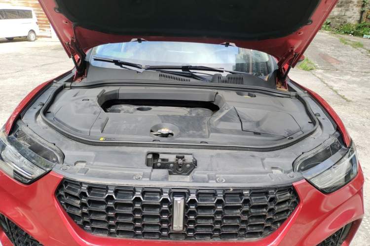 Used Wey VV5 2017 2.0T Flagship Edition Engine Bay