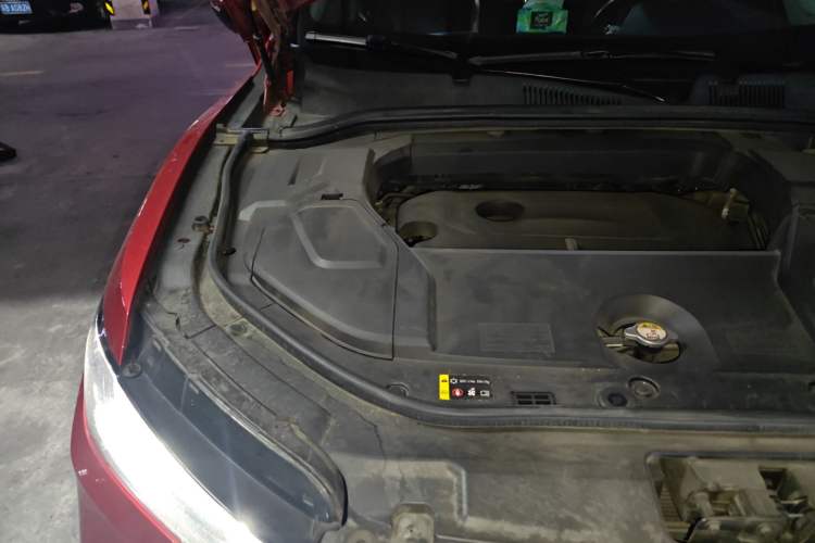 Used Wey VV5 2017 2.0T Flagship Edition Engine Bay Right