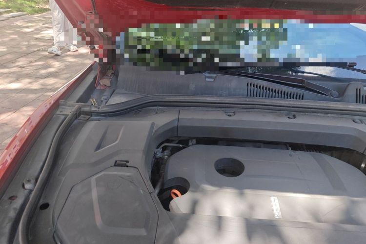 Used Wey VV5 2017 2.0T Flagship Edition Engine Bay Right