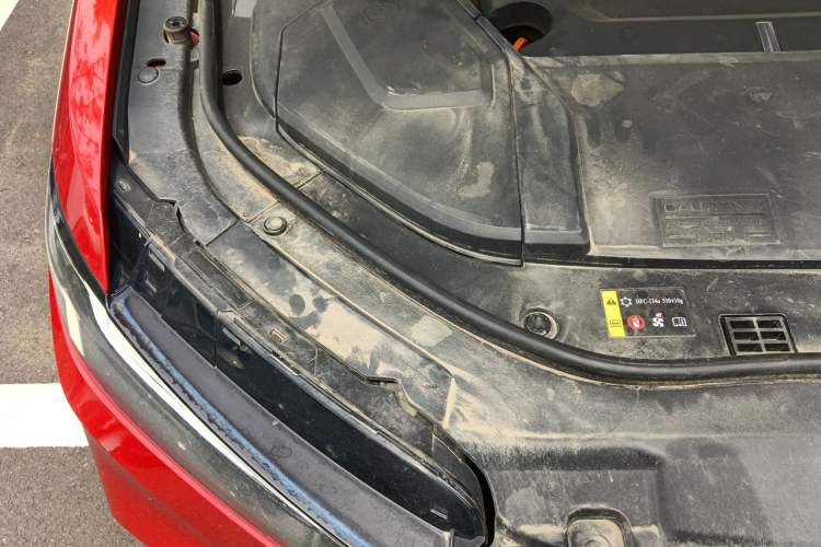 Used Wey VV5 2017 2.0T Flagship Edition Engine Bay Right