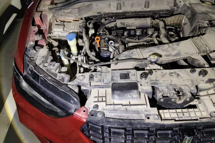 Used Wey VV5 2017 2.0T Flagship Edition Engine Bay Right