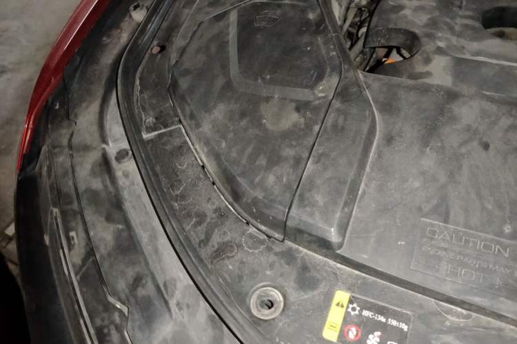 Used Wey VV5 2017 2.0T Flagship Edition Engine Bay Right