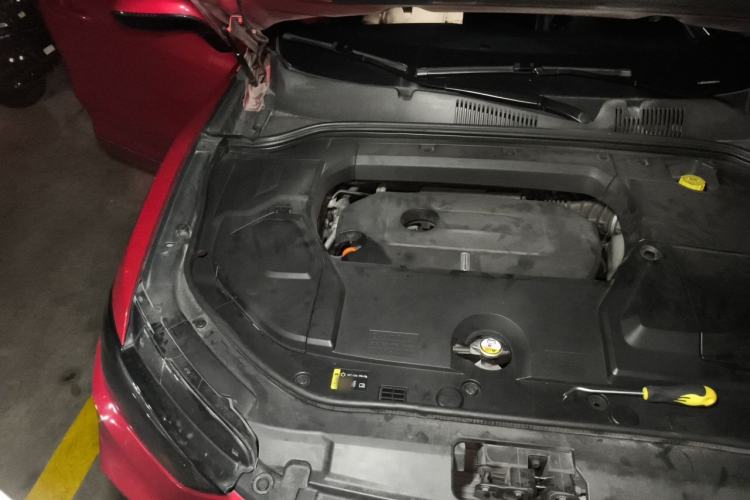 Used Wey VV5 2017 2.0T Flagship Edition Engine Bay Right