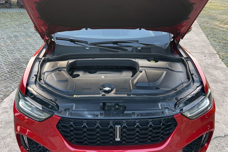 Used Wey VV5 2017 2.0T Ultra-Luxury Version Engine Bay
