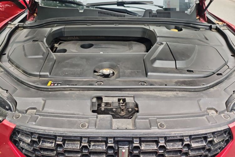Used Wey VV5 2017 2.0T Flagship Edition Engine Bay
