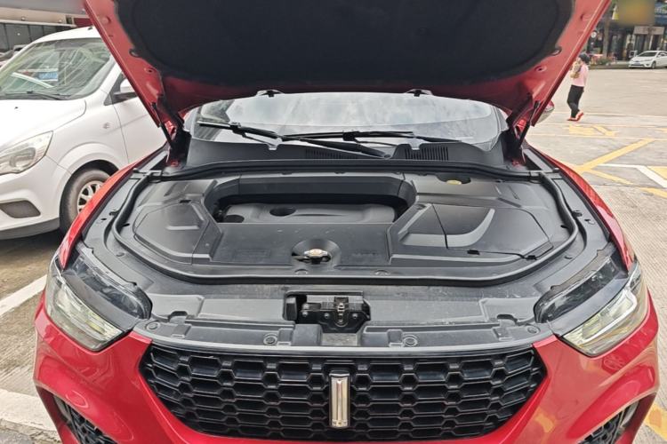 Used Wey VV5 2017 2.0T Ultra-Luxury Version Engine Bay
