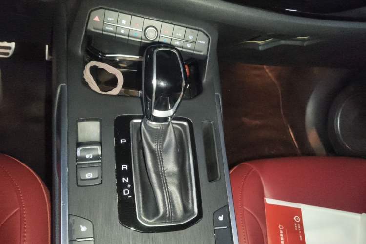 Used Wey VV5 2017 2.0T Ultra-Luxury Version Gear Lever