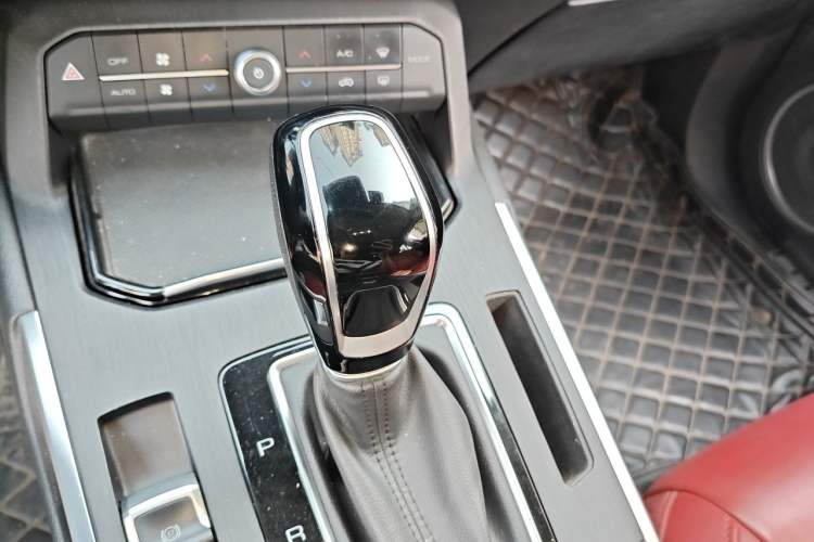 Used Wey VV5 2017 2.0T Flagship Edition Gear Lever