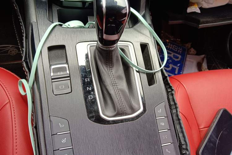 Used Wey VV5 2017 2.0T Flagship Edition Gear Lever