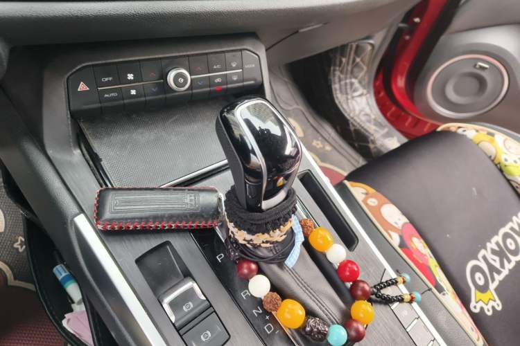 Used Wey VV5 2017 2.0T Flagship Edition Gear Lever