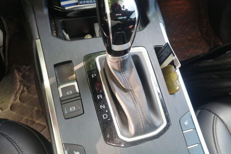 Used Wey VV5 2017 2.0T Ultra-Luxury Version Gear Lever