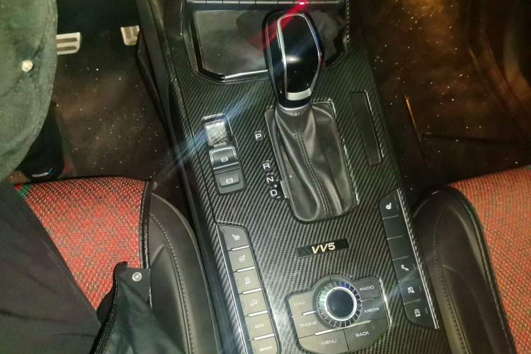 Used Wey VV5 2017 2.0T Ultra-Luxury Version Gear Lever