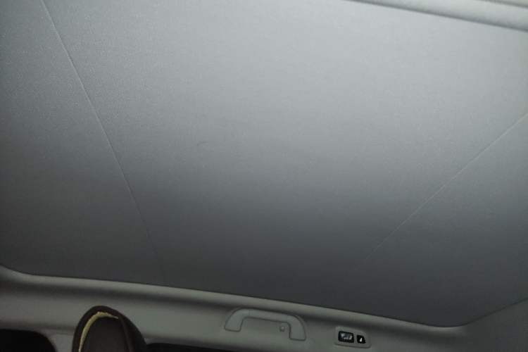 Used Wey VV5 2017 2.0T Flagship Edition Headliner